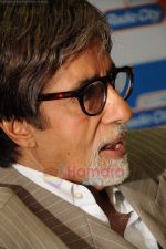 Amitabh Bachchan at Radio City to promote film Aakarshan in Bandra, Mumbai on 12th July 2011 (13).JPG